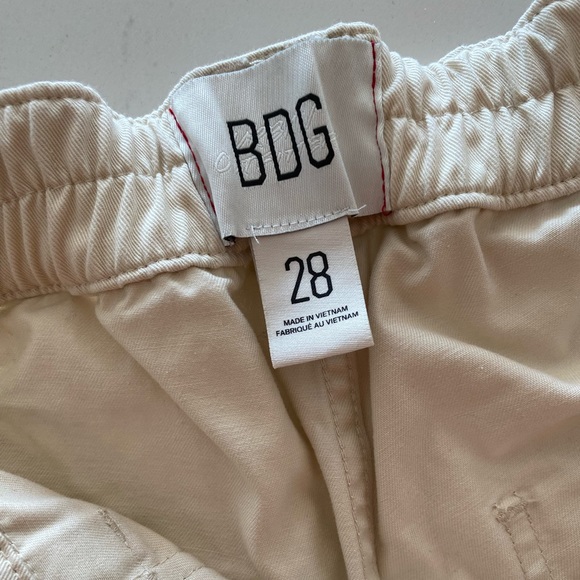 BDG khaki cargo pants, size 28 - Picture 2 of 3